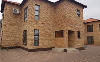 3 Bedroom Duplex in Zinniaville