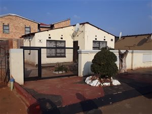 1 Bed House in Ap Khumalo