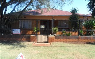 3 Bedroom House in Westdene