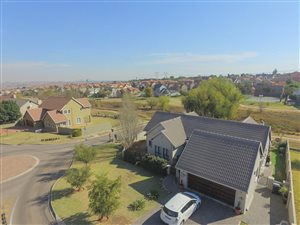 4 Bed House in Brooklands