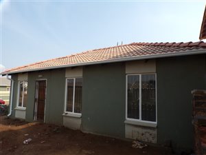 3 Bed House in Windmill Park