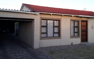 2 Bedroom House in Bishop Lavis