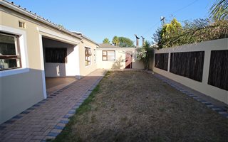 2 Bedroom House in Bothasig