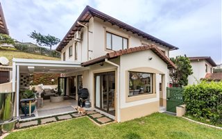 3 Bedroom Duplex in La Lucia