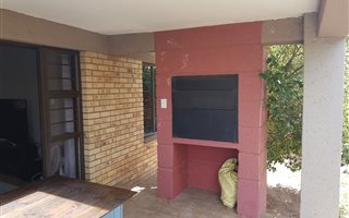 3 Bedroom Townhouse in Shellyvale