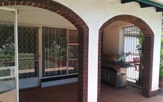4 Bedroom House in Larrendale