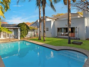 4 Bed House in Greenside