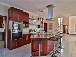 4 Bed House in Meyersdal