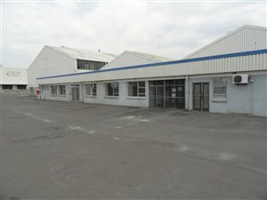 4380 m² Commercial space in Airport Industria