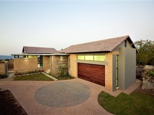 4 Bed House in Sonheuwel