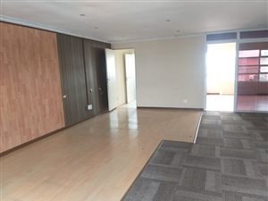 1204 m² Commercial space in Southgate