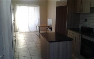 2 Bedroom House in Waterval East