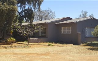 2.2 ha Farm in Hillside AH