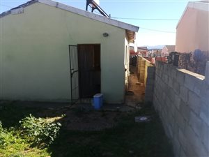 2 Bed House in Kwadwesi
