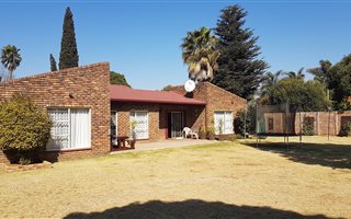 3 Bedroom House in Sunward Park