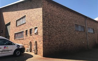 350 m² Industrial space in Roodepoort West