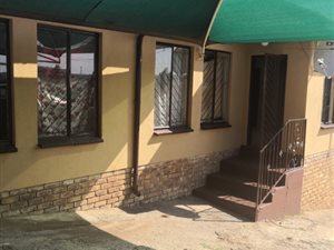 3 Bed House in Clayville