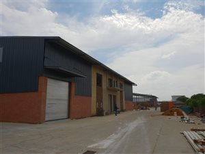 465 m² Industrial space in Cosmo City
