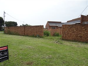 329 m² Land available in Dunnottar