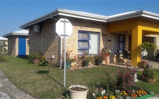 1 Bedroom Townhouse in Veldenvlei