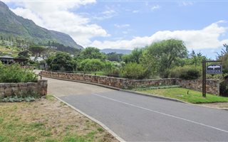 4 Bedroom House in Hout Bay and surrounds