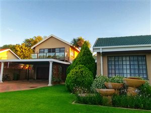 3 Bed House in Van Der Hoff Park