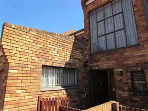 2 Bed Duplex in Pollak Park