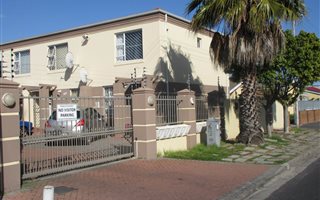 2 Bedroom Apartment in Kensington