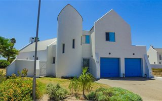 3 Bedroom House in Golden Mile