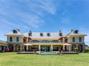 5 Bed House in Waterfall Equestrian Estate