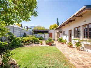 3 Bed House in Briza