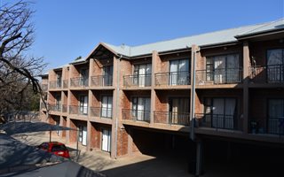 2 Bedroom Apartment in Mooivallei Park