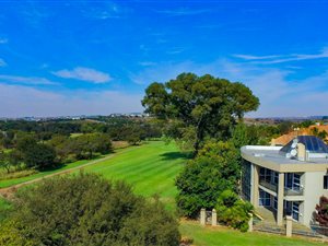 4 Bedroom House in Centurion Golf Estate