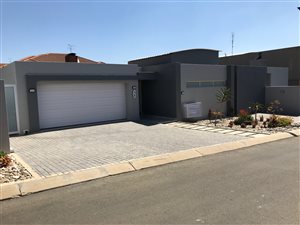 4 Bedroom House in Thornhill Estate