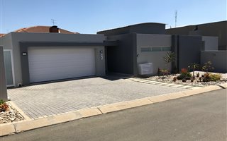 4 Bedroom House in Thornhill Estate