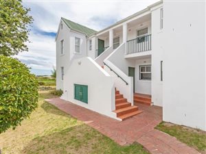 2 Bed Apartment in Erinvale Estate