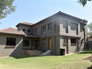 4 Bed House in Maroeladal