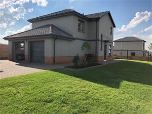 4 Bed House in Clayville