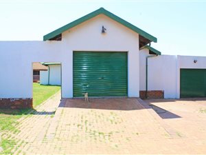 3 Bed House in Mayberry Park