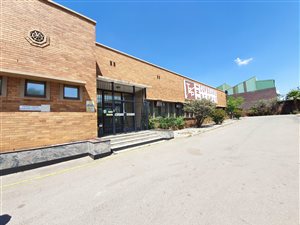 3042 m² Industrial space in Robertsham