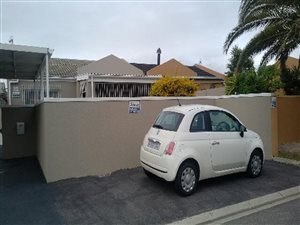 2 Bed Townhouse in Goodwood