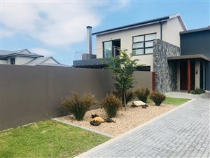 4 Bed House in Heather Park
