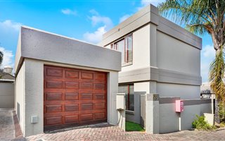 2 Bedroom House in Morningside Manor