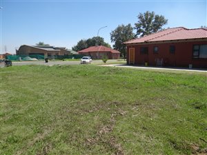 1090 m² Land available in Strubenvale