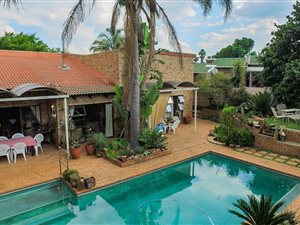 4 Bed House in Weltevreden Park