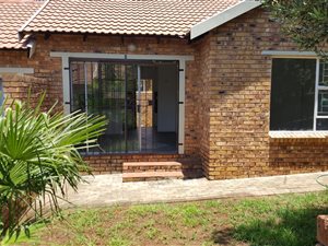 2 Bedroom Townhouse in Honeydew Ridge