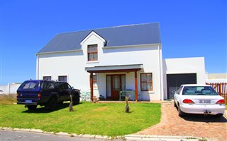 3 Bedroom House in Mariners Village