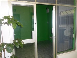 90 m² Commercial space in Amanzimtoti