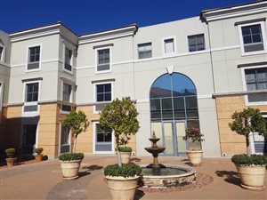 826 m² Office Space in Illovo