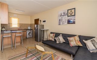 2 Bedroom Apartment in Winchester Hills